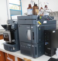 Cromatografia em fase líquida; cromatografia em fase líquida a alta pressão; massas